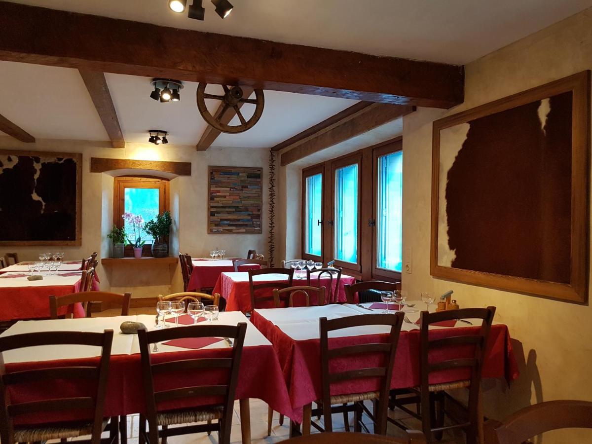 ホテルChalet La Source Saint-Nicolas-la-Chapelle  エクステリア 写真