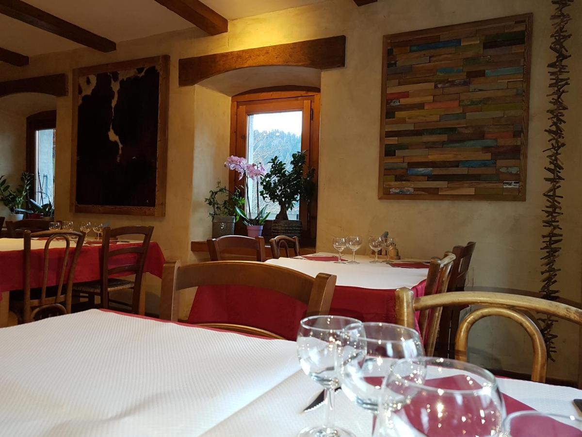 ホテルChalet La Source Saint-Nicolas-la-Chapelle  エクステリア 写真