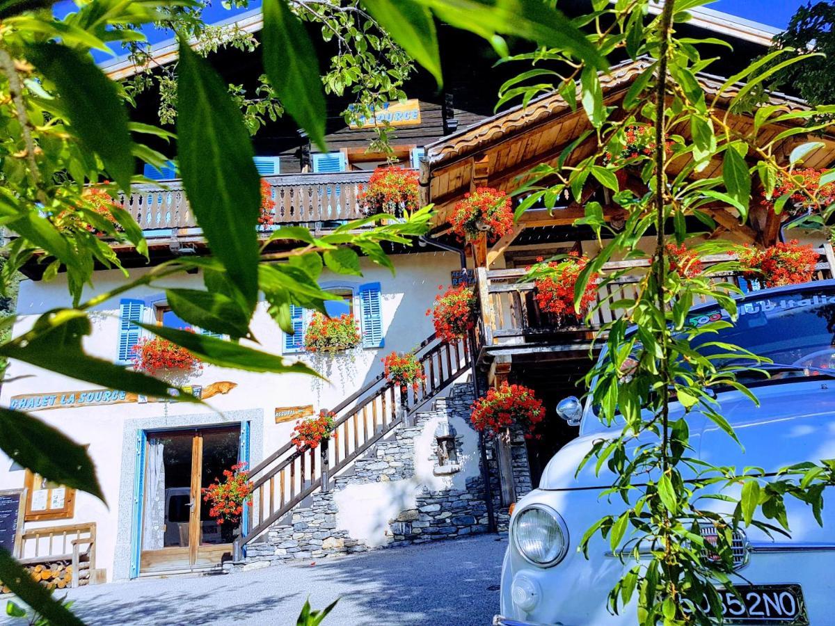 ホテルChalet La Source Saint-Nicolas-la-Chapelle  エクステリア 写真
