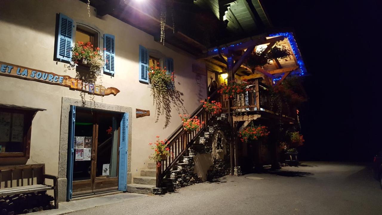 ホテルChalet La Source Saint-Nicolas-la-Chapelle  エクステリア 写真