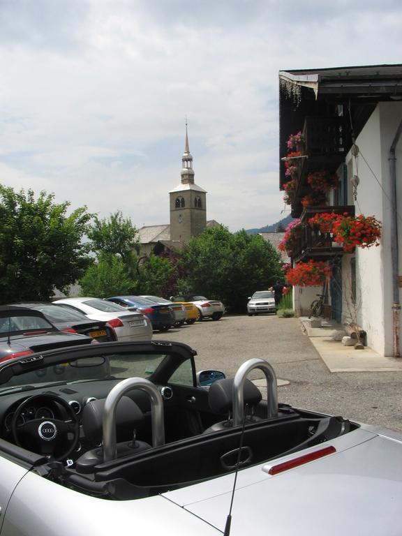 ホテルChalet La Source Saint-Nicolas-la-Chapelle  エクステリア 写真