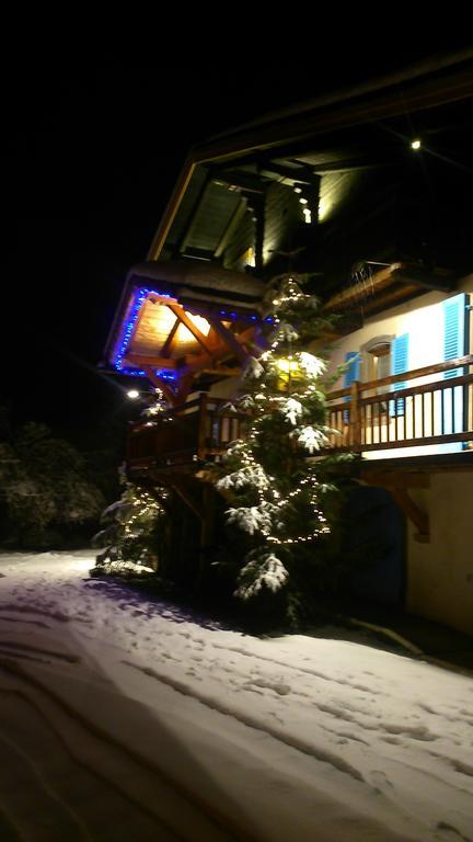 ホテルChalet La Source Saint-Nicolas-la-Chapelle  エクステリア 写真