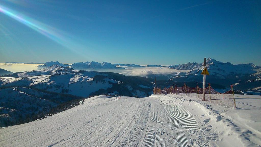 ホテルChalet La Source Saint-Nicolas-la-Chapelle  エクステリア 写真