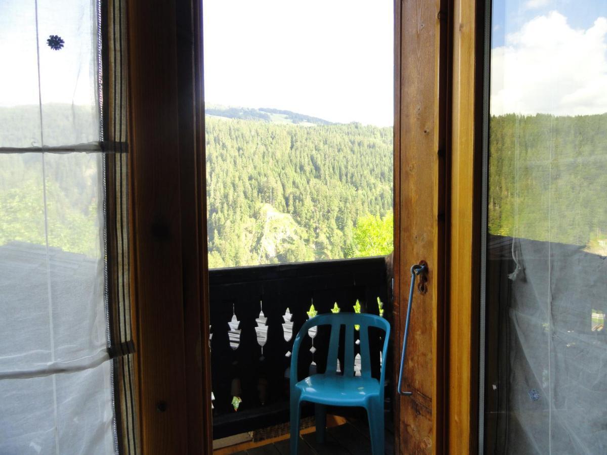 ホテルChalet La Source Saint-Nicolas-la-Chapelle  部屋 写真